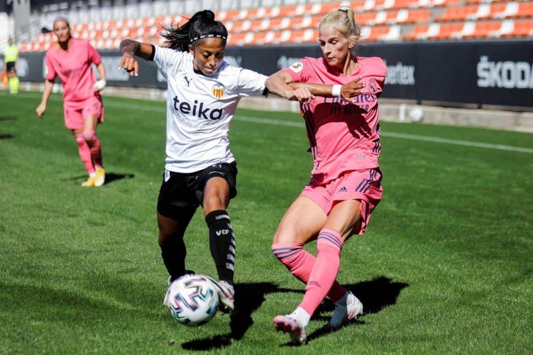 ¡Ecuatoriana renovó con el Valencia por 2 temporadas más!
