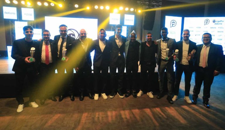 (FOTOS) Los ganadores de los premios EL PRO 2021