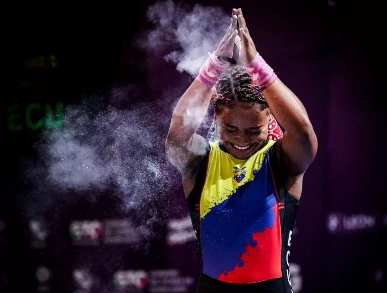 #NTF Jessica Palacios Dajomes se llevó oro en el Mundial Juvenil de Pesas