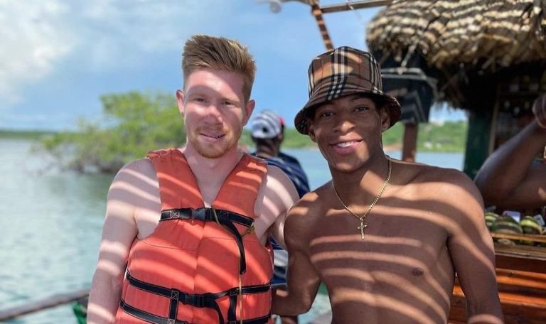 (VIDEO) Gonzalo Plata se encontró con Kevin De Bruyne durante sus vacaciones