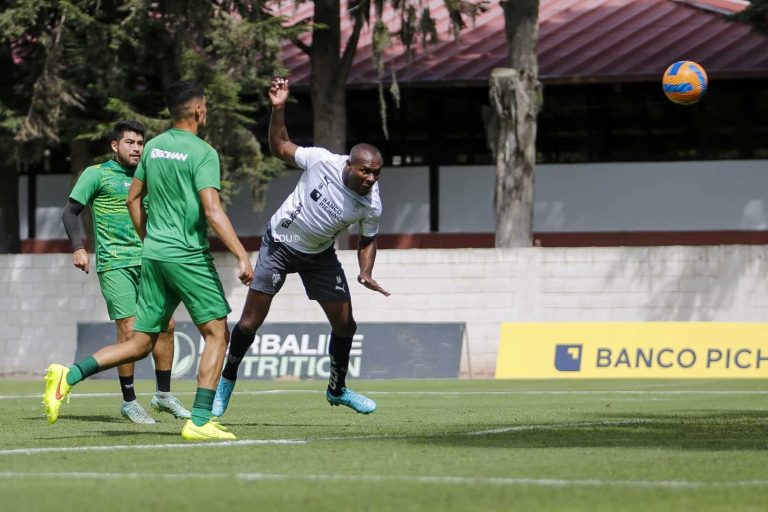 Anangonó: “Este equipo ilusiona mucho, tenemos mucha sed de gloria”