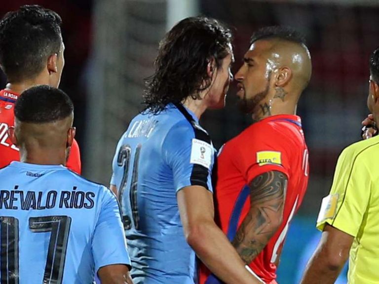 Riquelme considera que Cavani y Vidal son futbolistas que “nacieron para jugar en Boca”
