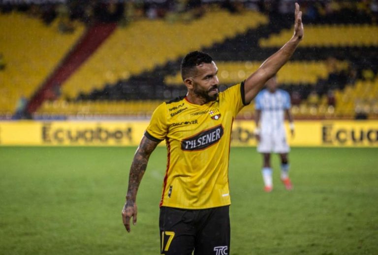 (VIDEO) “Porque perdí a mi fan N°1” Carlos Tevez confirmó su retiro definitivo del fútbol