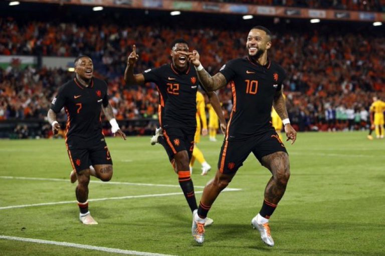 (VIDEO) SOBRE LA HORA: Memphis dio la victoria a Países Bajos sobre Gales