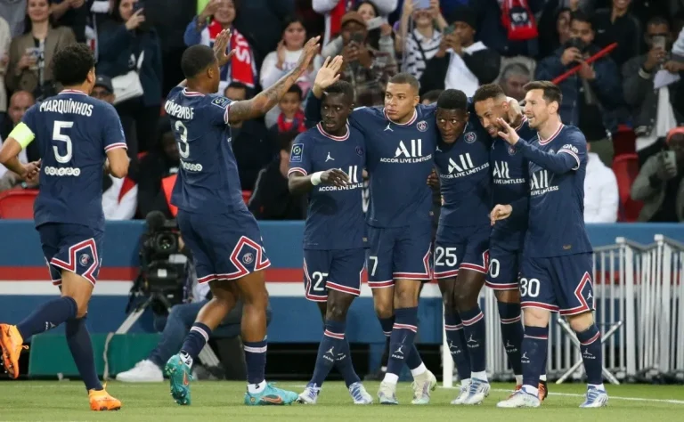 La lista de salidas del PSG: hasta diez jugadores podrían dejar el club