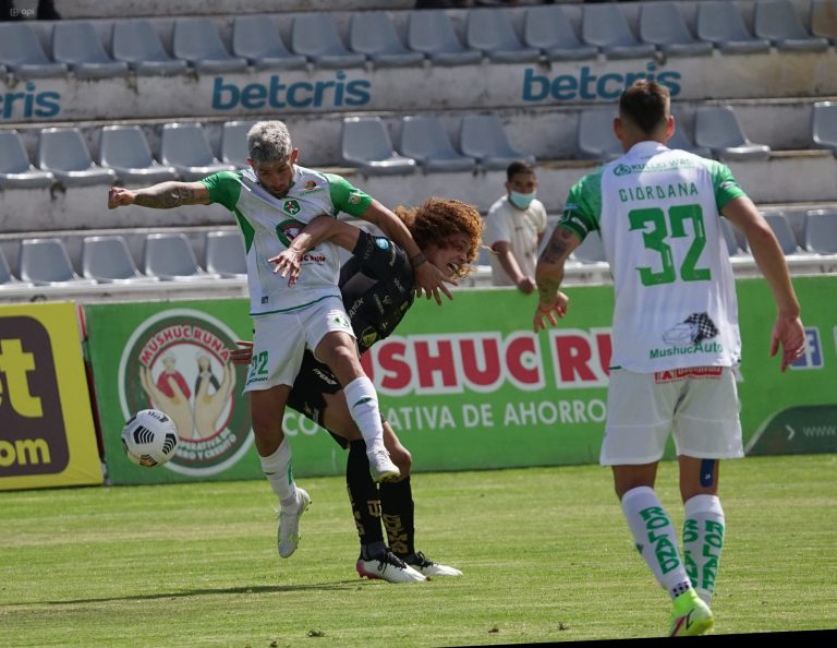 Empate sin goles en el Bellavista: Mushuc Runa no pudo vencer a T. Universitario