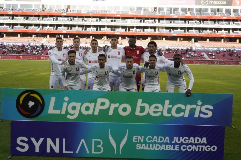 TRIUNFO ALBO: LDU aprovechó y derrotó a T. Universitario