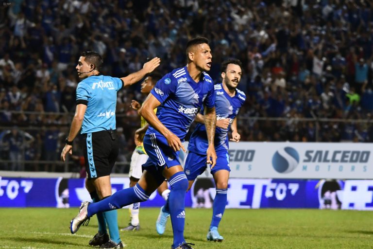 (VIDEO) SUFRIÓ PERO GANÓ: Emelec se impuso ante Gualaceo en Portoviejo