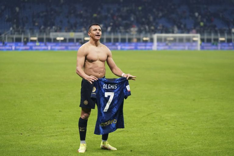 Alexis Sánchez, separado del plantel en Inter