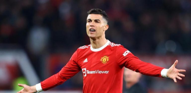 Cristiano Ronaldo vuelve a entrenar con el United pero no jugará contra el Atlético