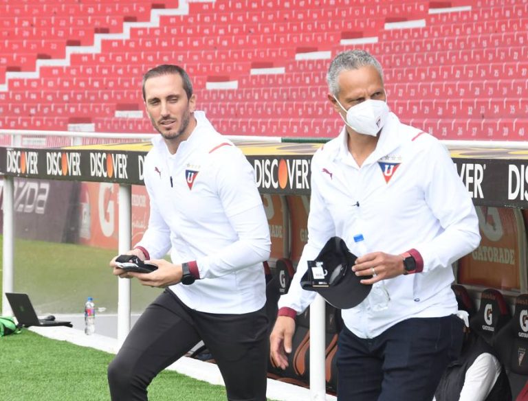 “Nos ganaron bien, nos superaron”: Zubeldía, tras la sorpresiva eliminación de LDU