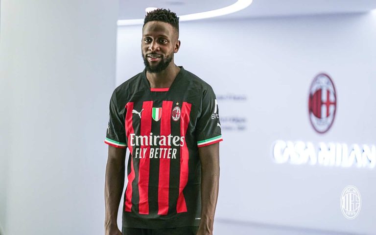Origi, oficializado: firma hasta 2026