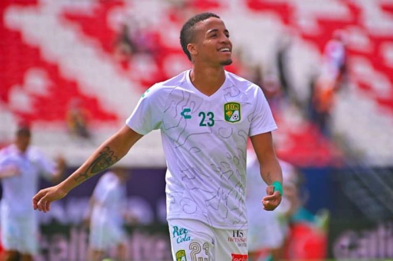 (VIDEO) Autogol de Byron Castillo en su primer juego por Liga MX