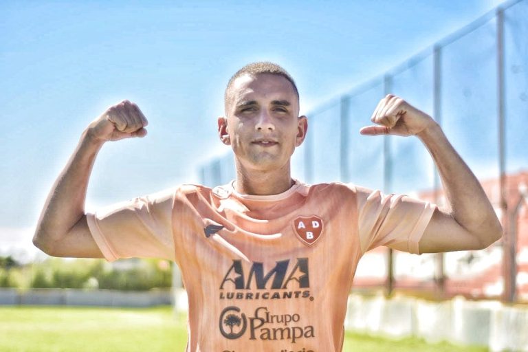 Tragedia en Argentina: Asesinan a futbolista mientras trabajaba como taxista