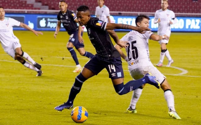 Sancionado por indisciplina: José Carabalí no jugará ante LDU