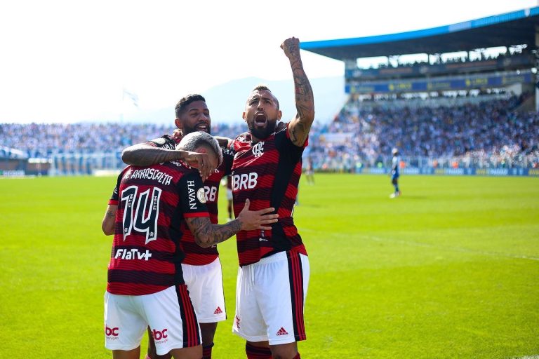 (VIDEO) FUE PROTAGONISTA: Arturo Vidal debutó con Flamengo