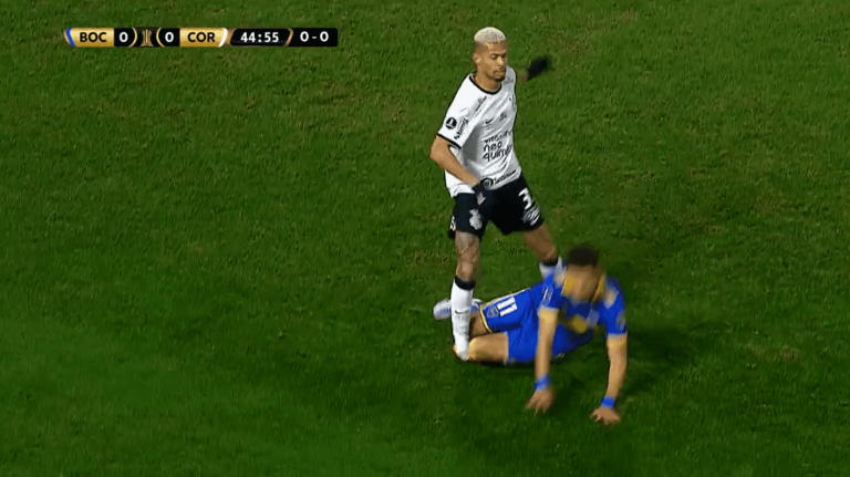 (VIDEO) La dura lesión de Joao Víctor en el Boca vs. Corinthians
