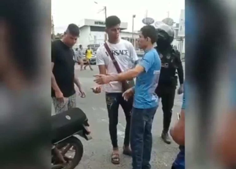 (VIDEO) Piero Hincapié tuvo un pequeño accidente