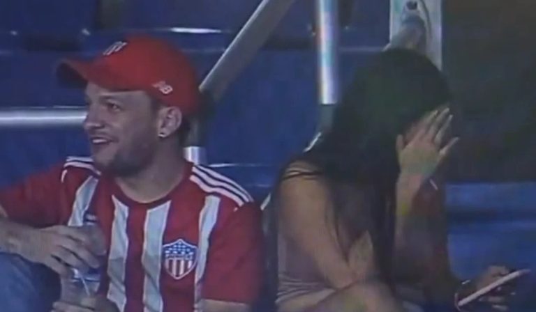 (VIDEO) “Kiss cam” captó a una mujer de trampa y su reacción fue increíble