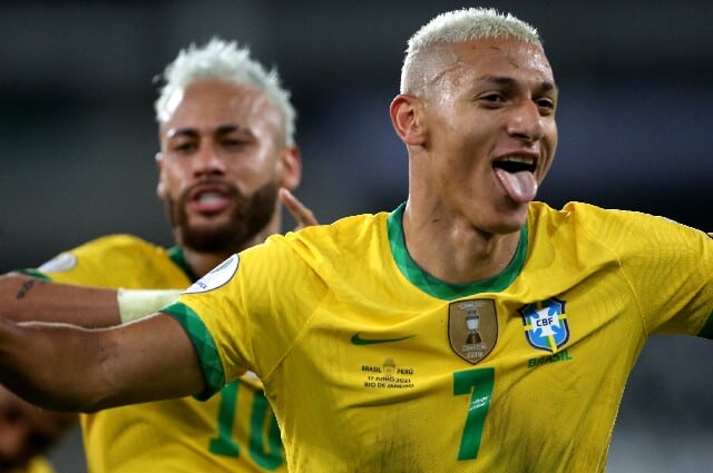 Tottenham completa la firma de Richarlison