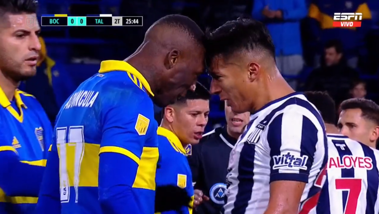 (VIDEO) Fuerte cruce entre Alan Franco y Advíncula en la Bombonera