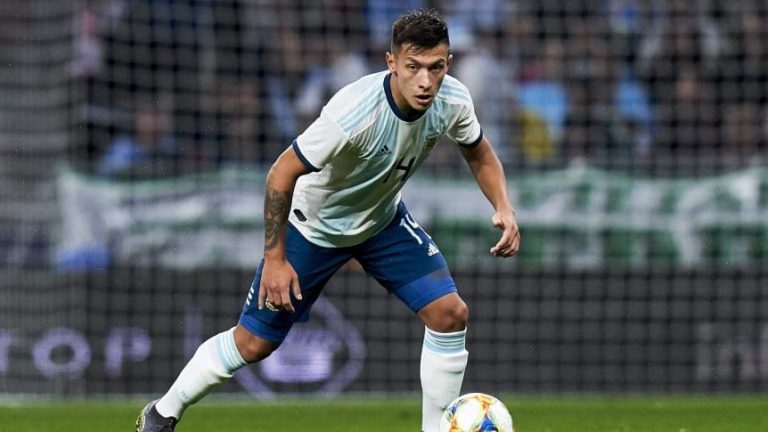 Lisandro Martínez se acerca al United