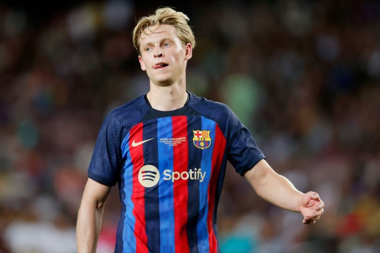 De Jong está pactando su continuidad con el Barça