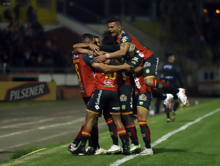 GOLES Y EMOCIONES: Deportivo Cuenca se impuso en el final ante Delfín