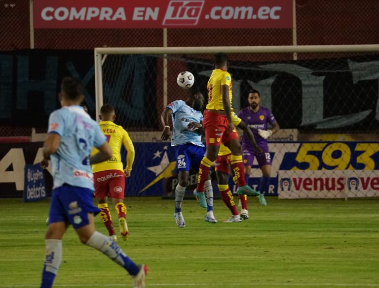 ¡Partido de infarto! Empate entre Macará y Aucas!