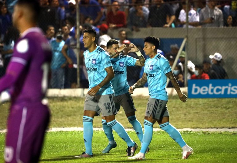 Un Emelec ‘endemoniado’ en Milagro: Goleó al 9 de Octubre en Los Chirijos