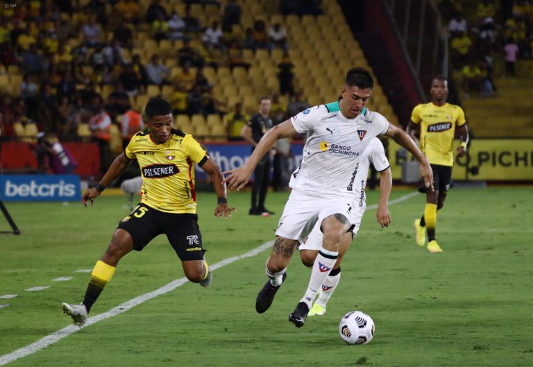 DOBLE LEY DEL EX: Barcelona y Liga empataron en el Monumental
