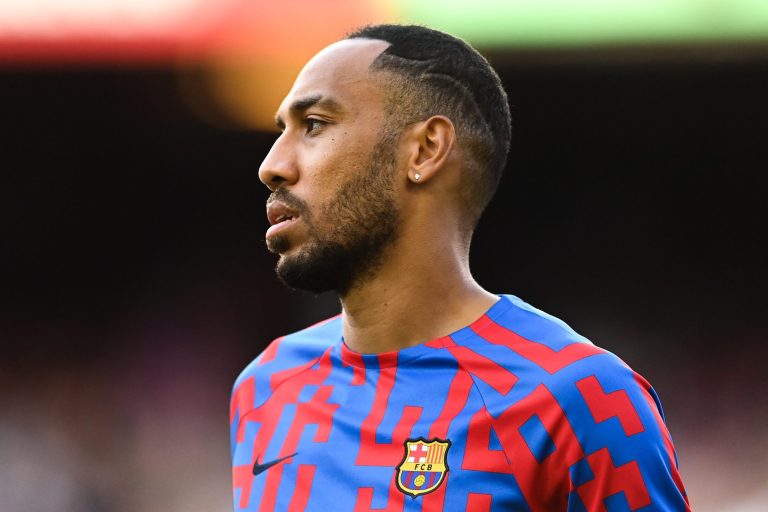 Aubameyang sufrió una fractura de mandíbula durante el asalto