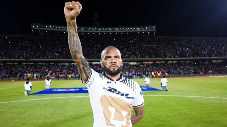 Dani Alves: “Volver a pisar el Camp Nou es especial para mí”