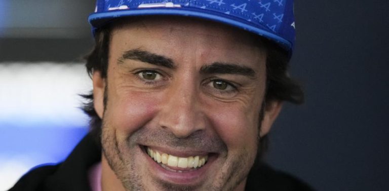 #NTF | Fernando Alonso firma por Aston Martin