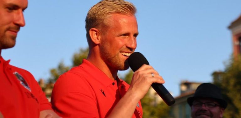 Por qué Schmeichel dejó el Leicester