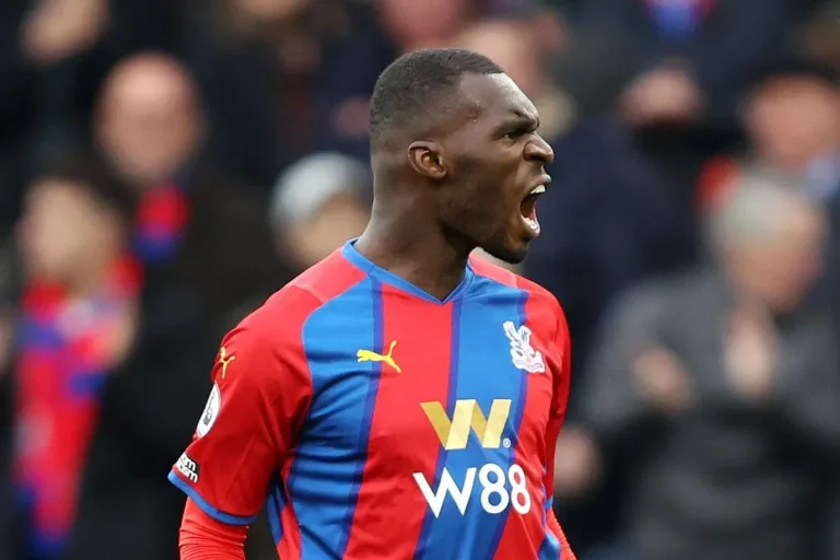 El reemplazo de Estrada: Benteke fichó por DC United