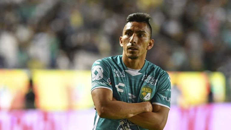 (FOTO) Ángel Mena en el 11 ideal de la Liga MX