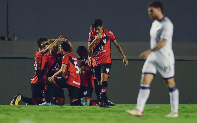 (VIDEO) SUÁREZ SIN COPA: A. Goianiense eliminó a Nacional de la Sudamericana