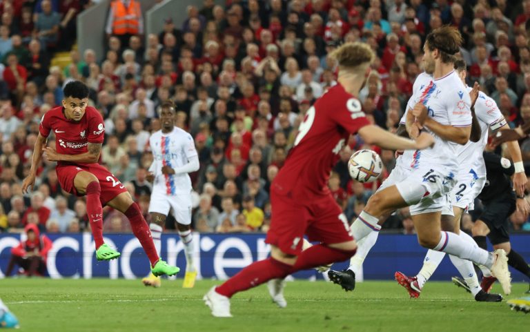 (VIDEO) CON UNO MENOS: Liverpool rescató el empate ante el Crystal Palace