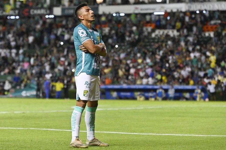 (VIDEO) SIGUE BRILLANDO: Nueva asistencia de Ángel Mena con León