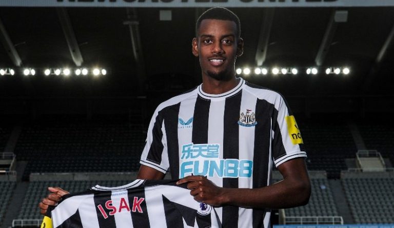 ¡El rompedor traspaso de Isak al Newcastle ya es oficial!