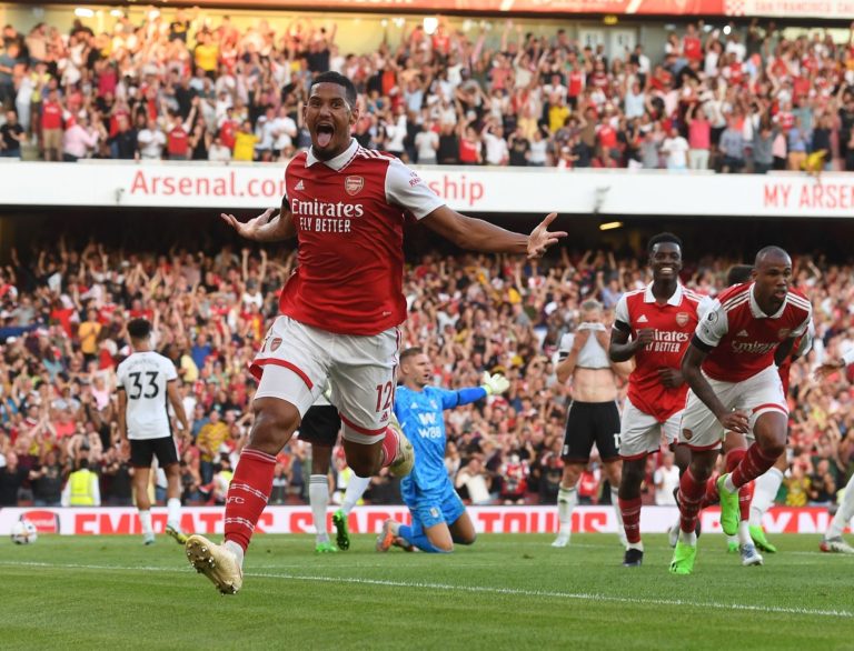 (VIDEO) LÍDER ABSOLUTO: Arsenal remontó y venció al Fulham