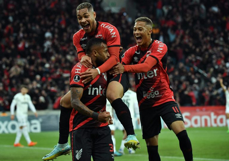 (VIDEO) Paranaense dio el primer golpe: derrotó a Palmeiras en la ida