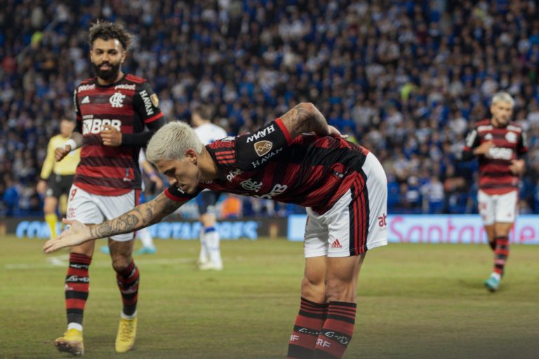 (VIDEO) PASEO EN LINIERS: Flamengo goleó a Vélez en la primera semifinal