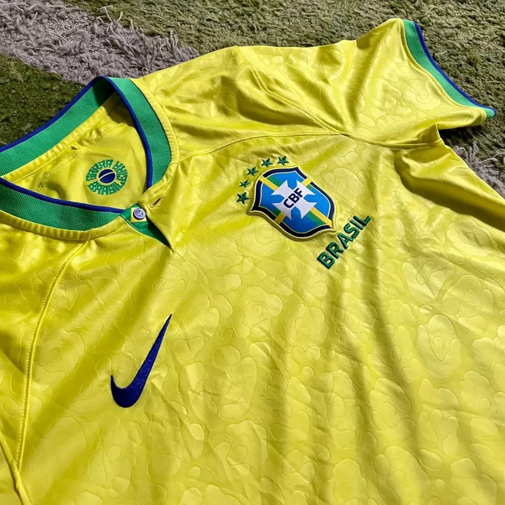 VIDEO) La nueva camiseta de Brasil para el Mundial