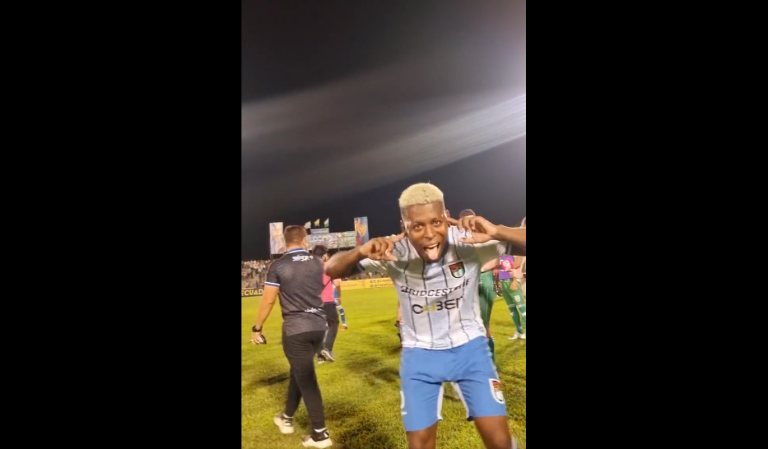 (VIDEO) ‘El loco’ Cortez celebró por todo lo alto la clasificación de 9 de Octubre