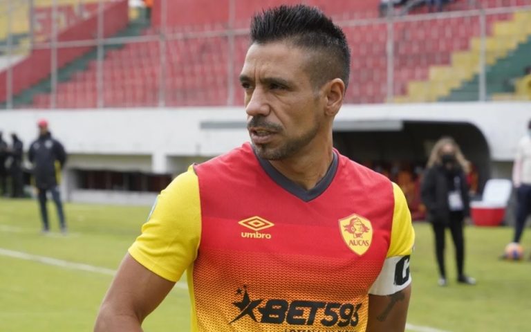 Figueroa: “Haremos todo el esfuerzo por levantar el trofeo a fin de año”