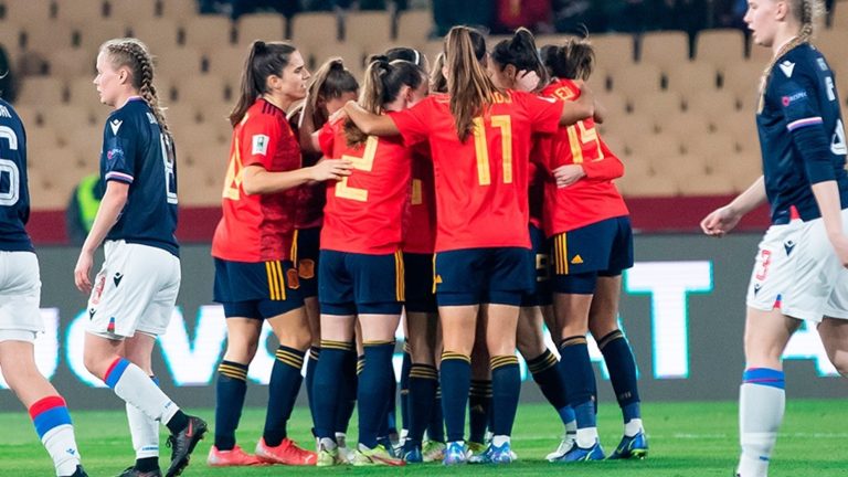 Renuncia en masa de 15 jugadoras a la selección española