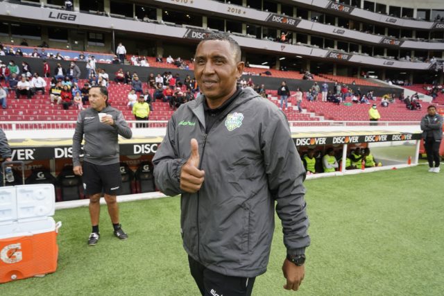 ‘Pechón’ León dispara: “A 9 De Octubre llegaron jugadores que fueron un problema”