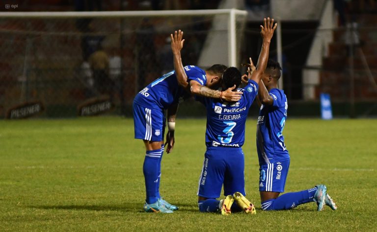 SIGUEN EN LA LUCHA: Emelec ganó en Portoviejo al Deportivo Cuenca